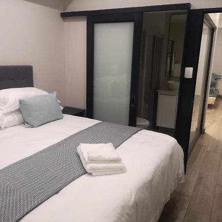 The Regency - Cosy Private Hotel Apartment - Unit 219 Pretoria-Noord Extérieur photo